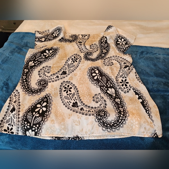 Violent & Claire XL Silky Cream, Tan & Black Paisley Print Round Neck Blouse - Picture 9 of 10